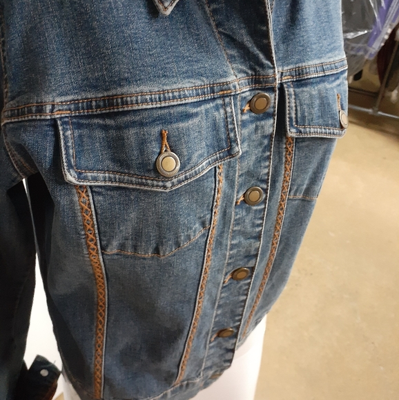 ONE OF A KIND Jean Jacket By Den M - Picture 12 of 14